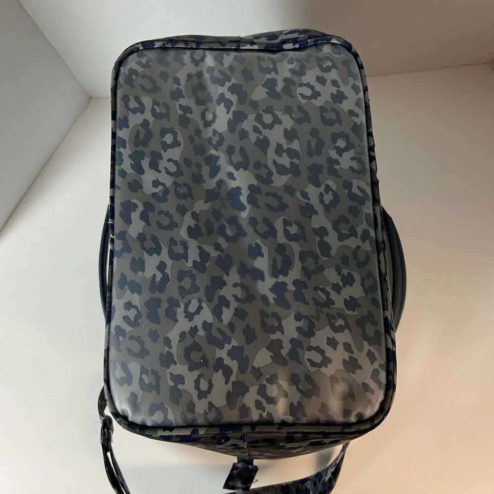 Lug Chomper Insulated Lunch Bag Blue Gray Leopard Crossbody Convertible Tote